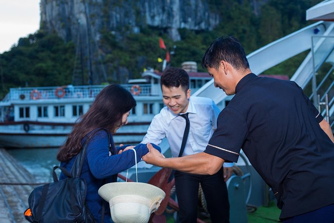 Luxury Halong Bay 1 Day on Cruises From Hanoi with Bus & Lunch - Lunch on the boat: why this matters more than you think
