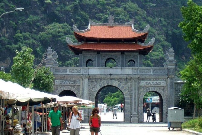 Luxury Hoa Lu - Tam Coc 1 Day Tour From Hanoi - By Limousine & Small Group - Why Hoa Lu and Tam Coc Make a Great One-Day Mix