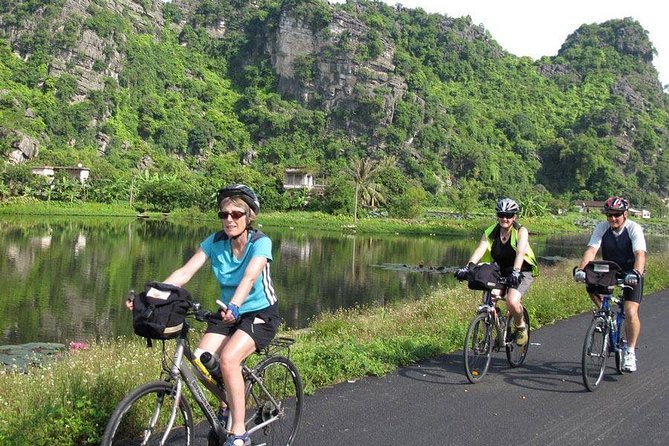 Luxury Hoa Lu - Trang An 1 Day Tour From Hanoi - By Limousine & Small Group - Trang An Landscape Complex: the UNESCO cave-river experience