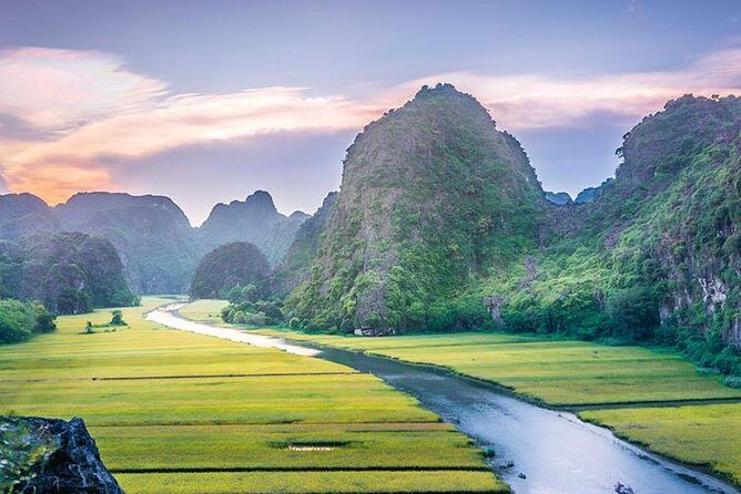 Luxury Hoa Lu - Trang An - Mua Cave full day w round trip from Hanoi/ Ninh Binh - Mua Cave and the 500 Steps: Views Toward Tam Coc and the Ngo Dong