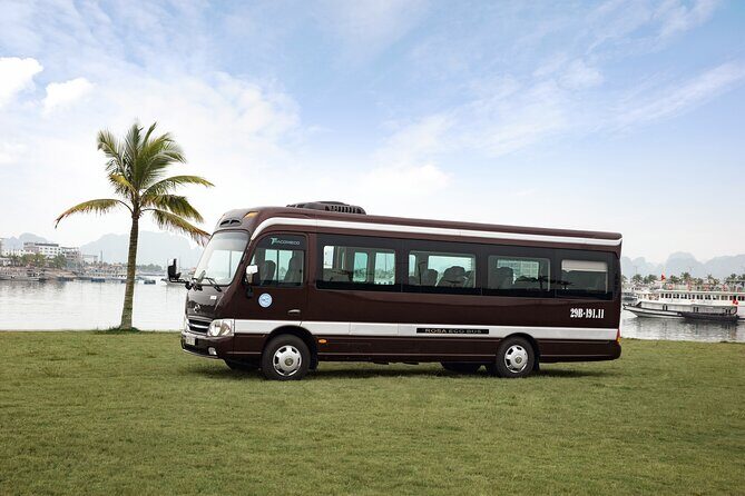 Luxury Limousine Bus transfer Ha Noi Old Quarter to Ha Long Bay - Inside Rosa Eco Bus Comfort: Clean, Reclining, Climate-Controlled