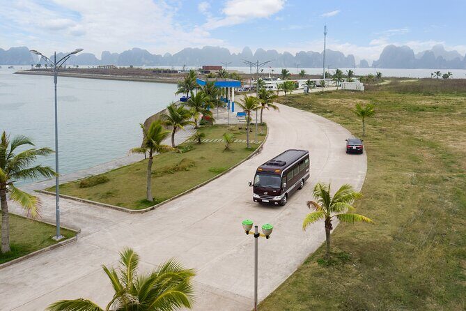 Luxury Limousine Bus transfer Ha Noi Old Quarter to Ha Long Bay - Timing From 7:30am Pickup to 11:30am Tuan Chau Arrival