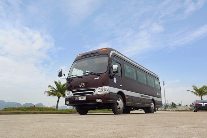 Luxury Limousine Bus transfer Ha Noi Old Quarter to Ha Long Bay - Luggage Rules: The One-Suitcase Reality Check