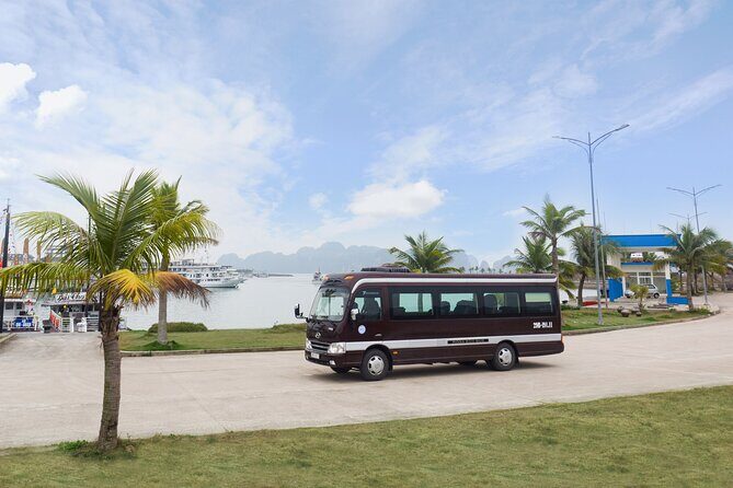 Luxury Limousine Bus transfer Ha Noi Old Quarter to Ha Long Bay - Price vs. Value: Is $26.67 Really Enough?