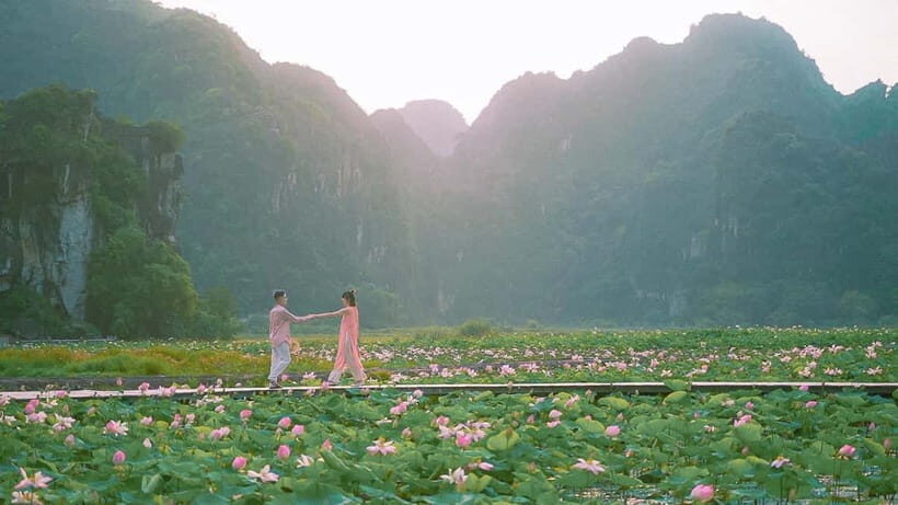 Luxury Limousine Tour: Hoa Lu, Trang An/Tam Coc & Mua Cave - Hoa Lu Temple: Ancient Capital Grounds That Feel Real