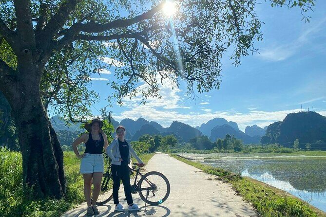 Luxury Small Group Tour in Tam Coc, Mua Cave, Bich Dong Pagoda - Mua Cave Hike to the Dragon-Tail Panorama View