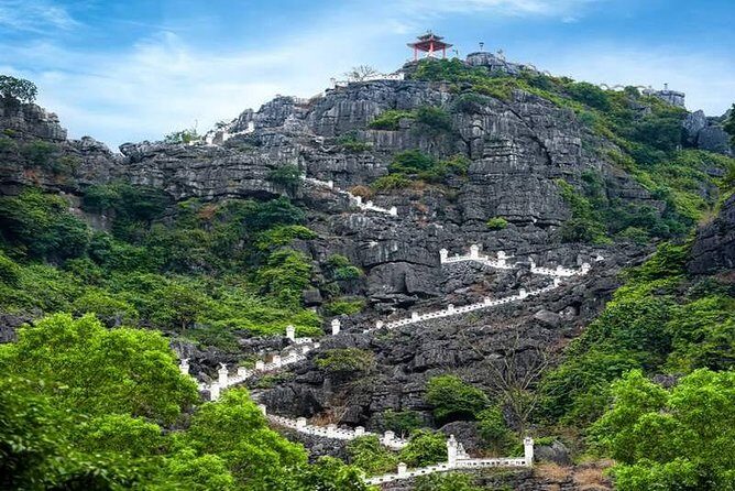 Luxury Trang An - Bai Dinh -Mua Cave/ Limousine Car/ Full service - Biking the traditional villages around Trang An