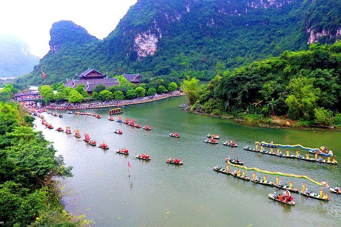 Luxury Trang An - Bai Dinh -Mua Cave/ Limousine Car/ Full service - Luxury limousine pickup: start smooth, stay central