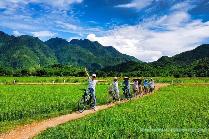 Mai Chau Day Tour from Hanoi – Bike & Ethnic Village Experience - Mai Chau lunch in the valley: included, filling, and flexible