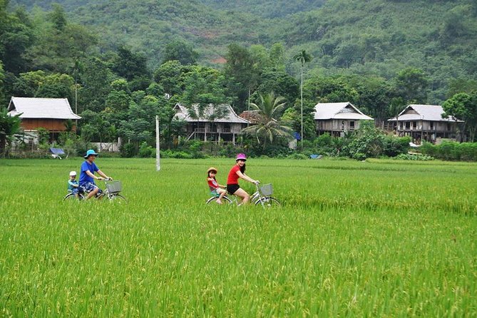 Mai Chau Nature and Village Private Day Tour - Entering Lac Village: Crafts, Community Time, and a Proper Lunch