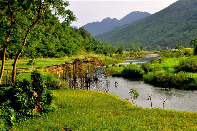Mai Chau Private Day Tour: Hiking & Biking in Pristine Landscapes - Hanoi to Thung Khe Pass: the road sets expectations