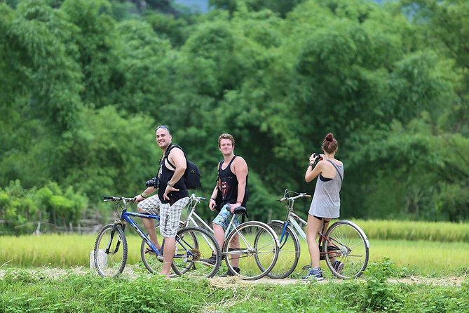 Mai Chau Private Day Tour: Hiking & Biking in Pristine Landscapes - Lunch with a Thai minority family: cultural value, extra budget