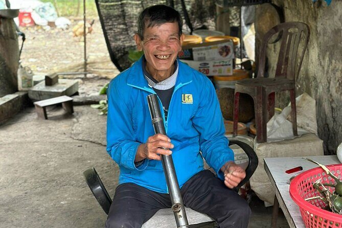 Majestic Ninh Binh Discovery: Mua Cave & Tam Coc private tour - Spice Garden Tamcoc lunch: a scheduled break that keeps the day enjoyable