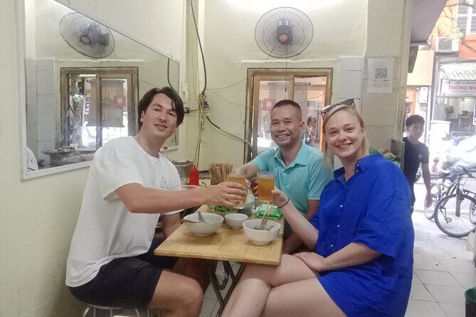 Michelin Street Food Tour - How the food stops are paced (and why that matters)