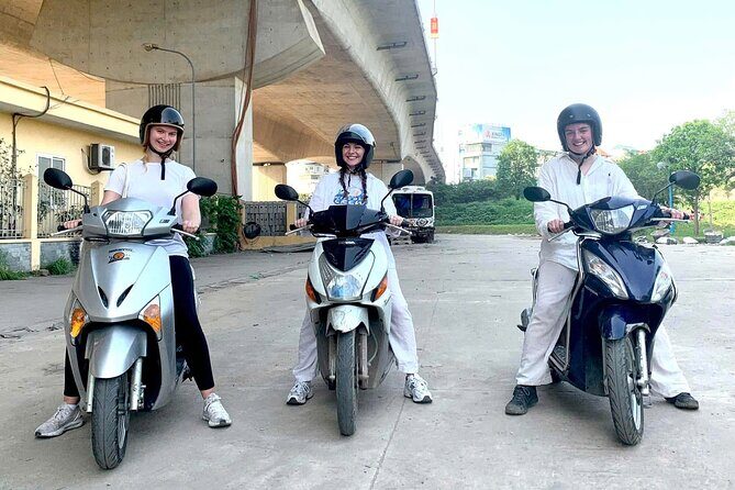Motorbike Lesson in Hanoi - Local road culture tips you can use beyond the lesson