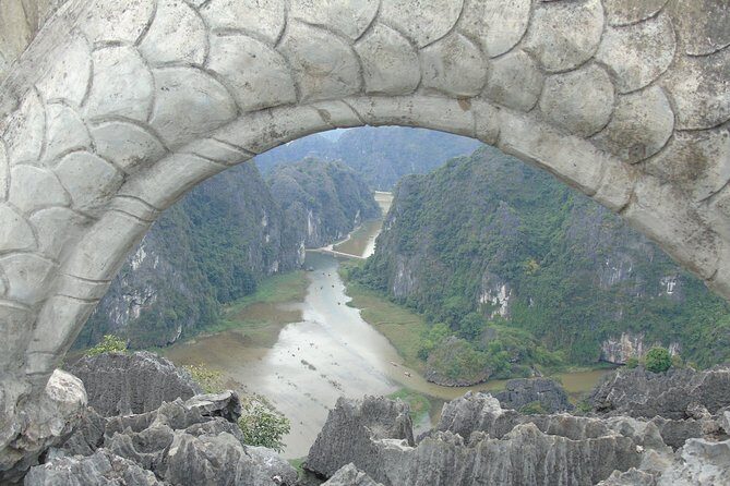 Mua cave - Hoa Lu - Tam Coc- Small Group - Tam Coc: River Scenery and Cave Views Without the Guesswork