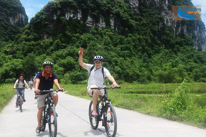 Mua Cave - Tam Coc - Bich Dong Day tour with transfer, local family & bike - Getting to Ninh Binh from Hanoi: 7:00 am, then you’re rolling