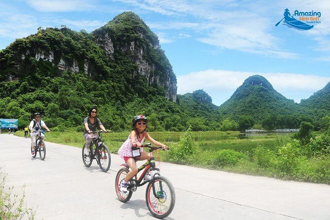 Mua Cave - Tam Coc - Bich Dong Day tour with transfer, local family & bike - Your guide and the small-group feel: why it matters