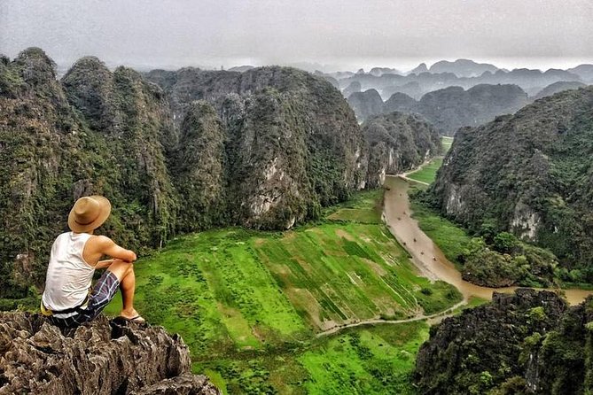 Mua peak cave & Tam Coc boat ride day trip - Hoa Lu Temples: the old-capital setting before the stairs