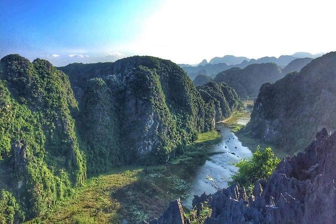 Mua peak cave & Tam Coc boat ride day trip - Climbing Mua Cave’s nearly 500 steps for panoramic payoffs