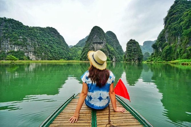 Mua peak cave & Tam Coc boat ride day trip - Lunch at a local restaurant: fueling the climb without slowing the day