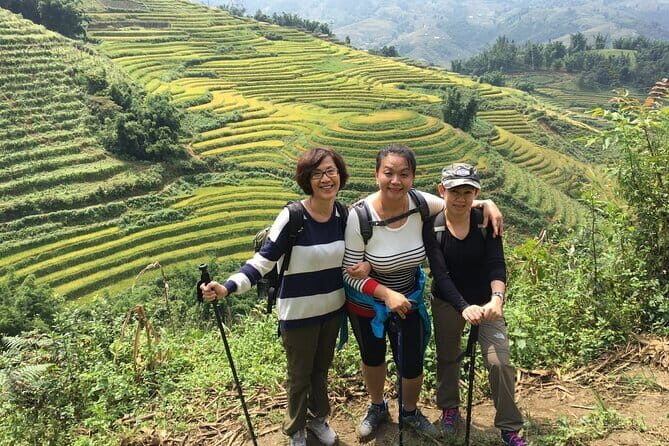 Multi Day Tour in Ninh Binh and Halong from Hanoi - Day 2 Halong from Tuan Chau: the cruise setup and Sung Sot Cave time
