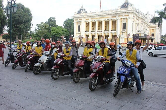 Multi Day Tour in Ninh Binh and Halong from Hanoi - Transfers, group size, and keeping the day comfortable