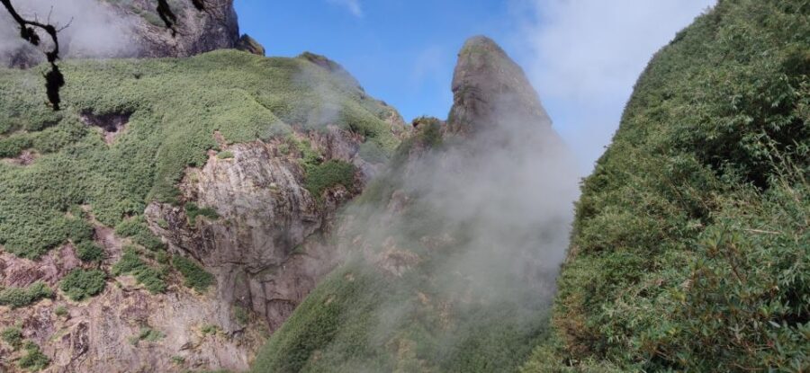 Ngu Chi Son Mountain Hiking - Overnight in a wooden shack at 2800m: basic, real, and sometimes weather-sensitive