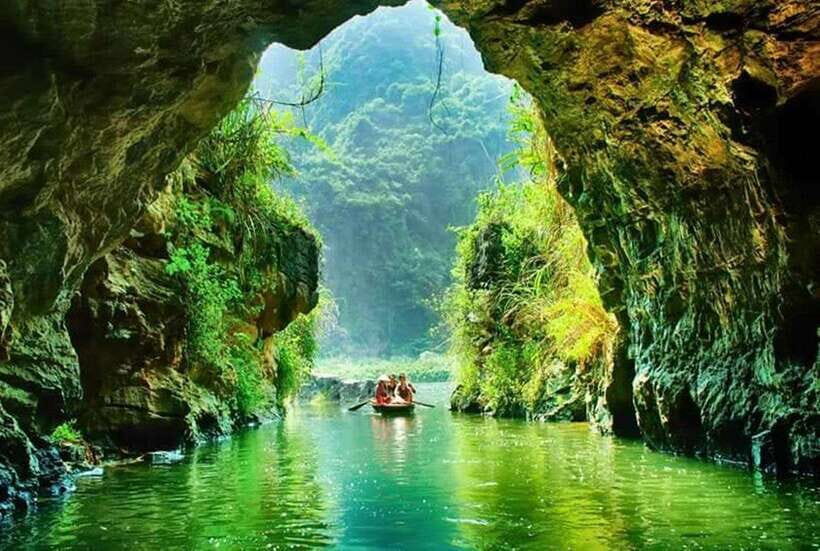 Ninh Binh 1-day tour Bai Dinh Trang An Mua Cave Small Group - Buffet lunch and bottled water: good, but plan your drinks