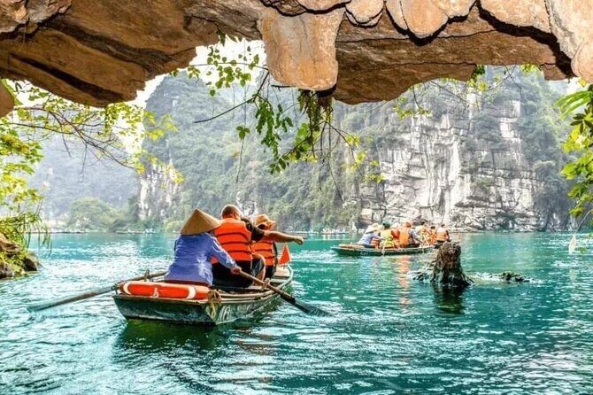 Ninh Binh 1 Day Trip With Mua Cave and Dragon Mountain Hiking - Lunch and timing: enough room for photos, not too much waiting