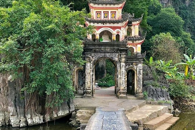 Ninh Binh 2 days 1 night in Homestay: Hoa Lu-Tam Coc- Bai Dinh-Trang An - Tam Coc Sampan Boat Ride: The Part You’ll Remember