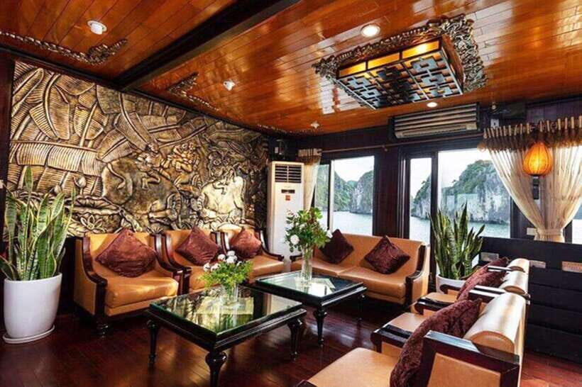 Ninh Binh: 3-Day Halong Bay 5-Star Arcady Cruise - Day 2 on the bay: Luon Cave kayaking and bamboo boat time