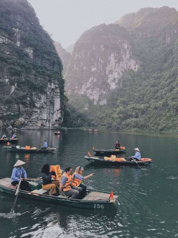 Ninh Binh : Bai Dinh Pagoda, Trang An, and Mua Cave Tour - One day in Ninh Binh, with the driving kept sensible