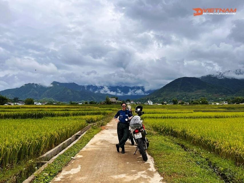 Ninh Binh : Countryside Tour by Motorcycle - Buffalow Riding - Côi Khê village road time: slow views and local culture