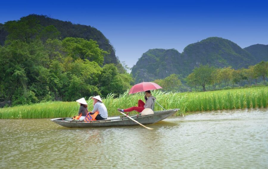Ninh Binh Daily: Hoa Lu, Mua Cave, Tam Coc, Bike & Swimming - Lunch at a Poolside Bungalow: Real Food, Real Cooling Time