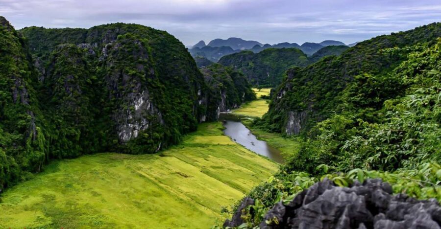 Ninh Binh Daily: Hoa Lu, Mua Cave, Tam Coc, Bike & Swimming - Hoa Lu: The Ancient Capital Stop You Can Actually Walk Through