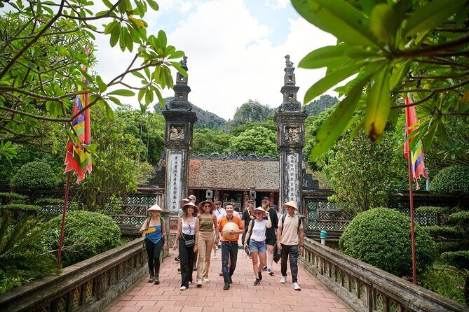 Ninh Binh Day Trip: Hoa Lu-Trang An/Tam Coc-Mua Cave-Cycling-Boat - A One-Day Loop Through Hoa Lu, Trang An, and Mua Cave