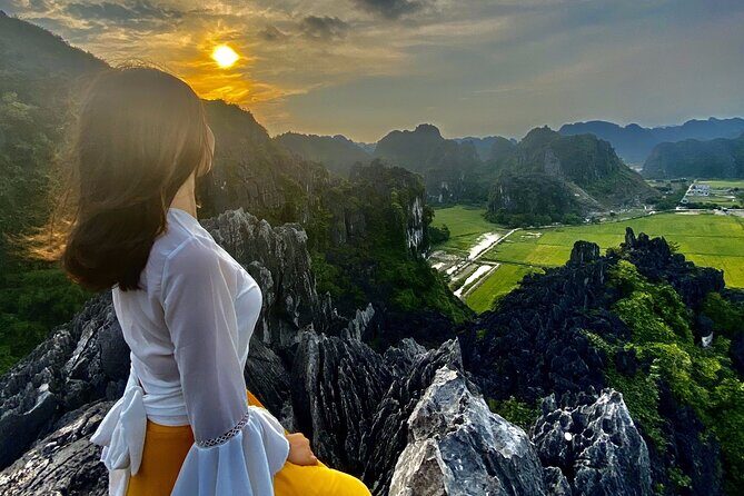 Ninh Binh full day-Hoa Lu temple & biking, Tam Coc boat trip, Dragon mountain - Key highlights you’ll actually feel