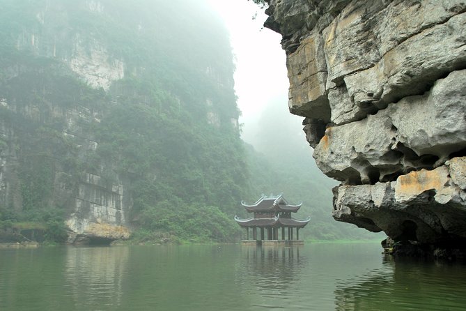 Ninh Binh Full Day Tour: Bai Dinh Pagoda - Trang An - Mua Cave - Mua Cave and the 500 steps: short hike, big view payoff