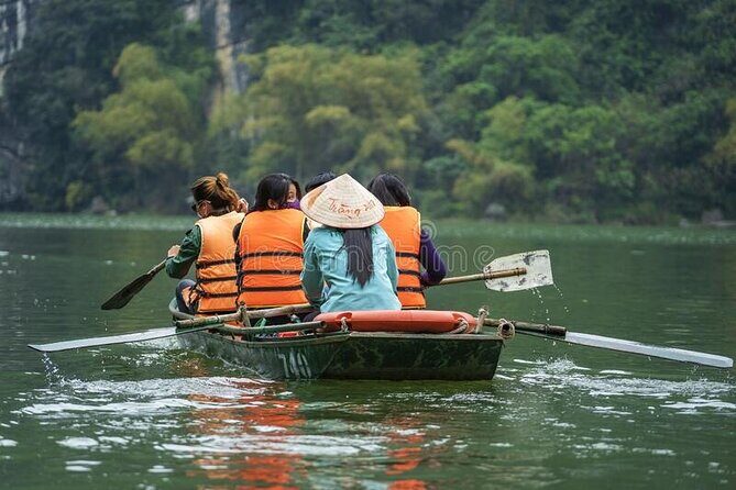Ninh Binh Full Day Tour From Hanoi to Hoa Lu, Tam Coc, Mua Cave - Hoa Lu temples and the Dinh–Le story you can actually use