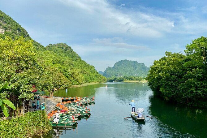 Ninh Binh Full Day Tour from Hanoi to Hoa Lu, Trang An & Mua Cave - Transportation, Comfort, and Group Size in Real Life