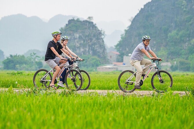 Ninh Binh Full Day Tour with Hoa Lu, Tam Coc and Mua Cave - Hanoi to Ninh Binh: that early start actually helps