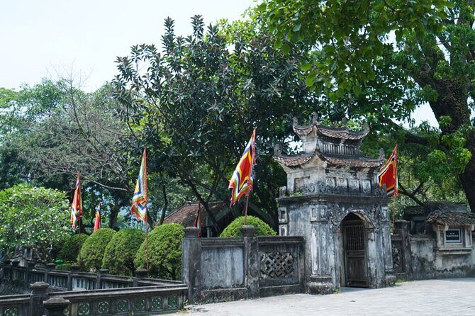 Ninh Binh Full Day Tour with Hoa Lu, Tam Coc and Mua Cave - Hoa Lu temples on two wheels: walking optional, pedaling not