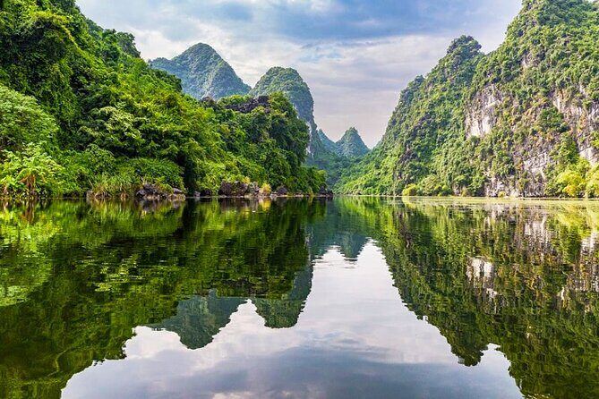 Ninh Binh Full-Day Trip: Hoa Lu - Trang An - Mua Cave - Price and Value: Is $44 a Good Deal for Hoa Lu, Trang An, and Mua?