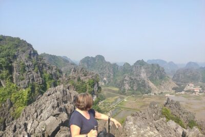 Ninh Binh Group Tour of 11 from Hanoi via Mua Cave Tam Coc Hoa Lu - Mua Cave and Lying Dragon Mountain: The View That Justifies the Climb