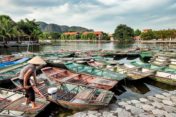 Ninh Binh Group Tour of 11 from Hanoi via Mua Cave Tam Coc Hoa Lu - Timing That Helps: Why This 11.5-Hour Plan Works