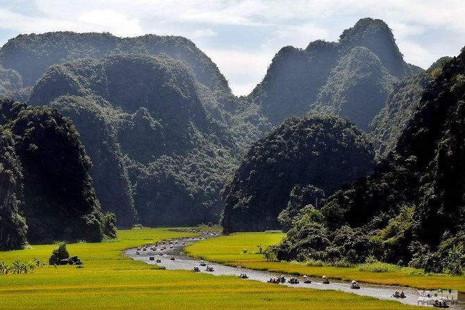 Ninh Binh Highlights Tour from Hanoi 1 or 2-Day - All Inclusive - Hoa Lu temple stops: the Dinh and Le sites, plus how to pace yourself