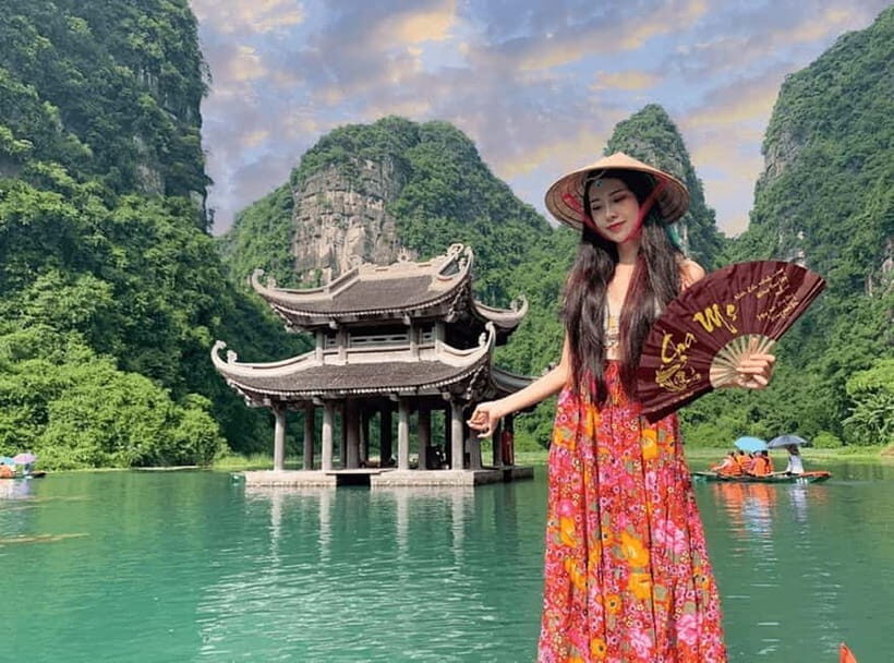 Ninh Binh: Hoa Lu, Bai Dinh, Trang An, and Mua Cave Tour - Hoa Lu Ancient Capital: The Quick Time-Travel Start