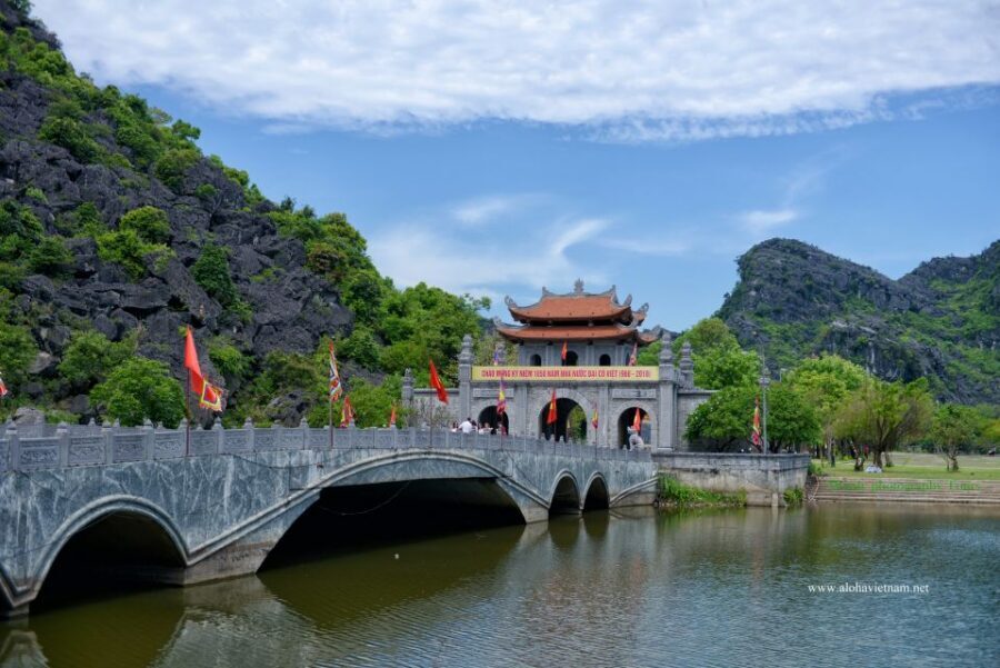Ninh Binh: Hoa Lu, Mua Cave, and Trang An Tour and Boat Ride - Timing and group energy: how to plan your day smartly