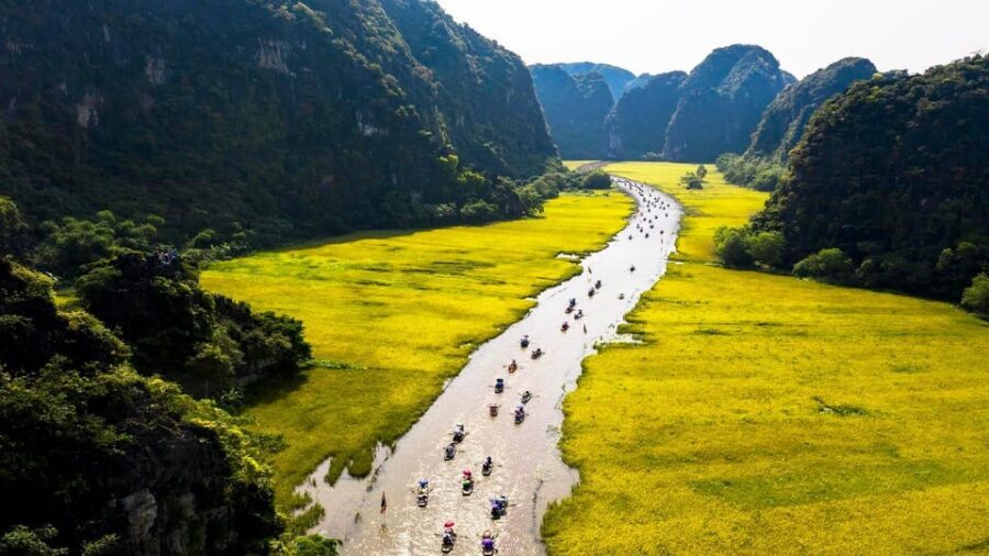 Ninh Binh: Hoa Lu Tam Coc Hang Mua on Limousine and Cycling - Hoa Lu: ancient capital of Vietnam and the feel of a real place